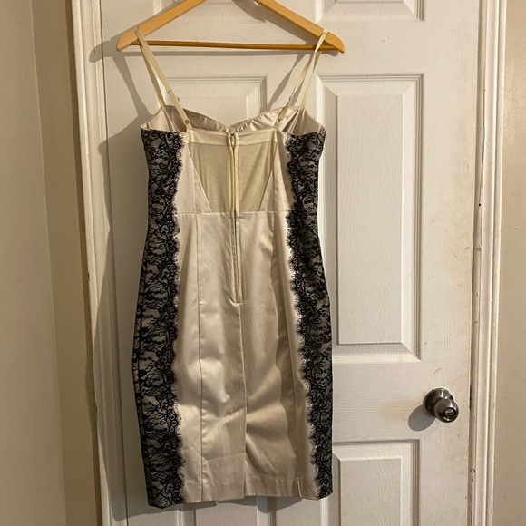 Guess Lexy dress. NWT. Size 8 - Picture 3 of 6